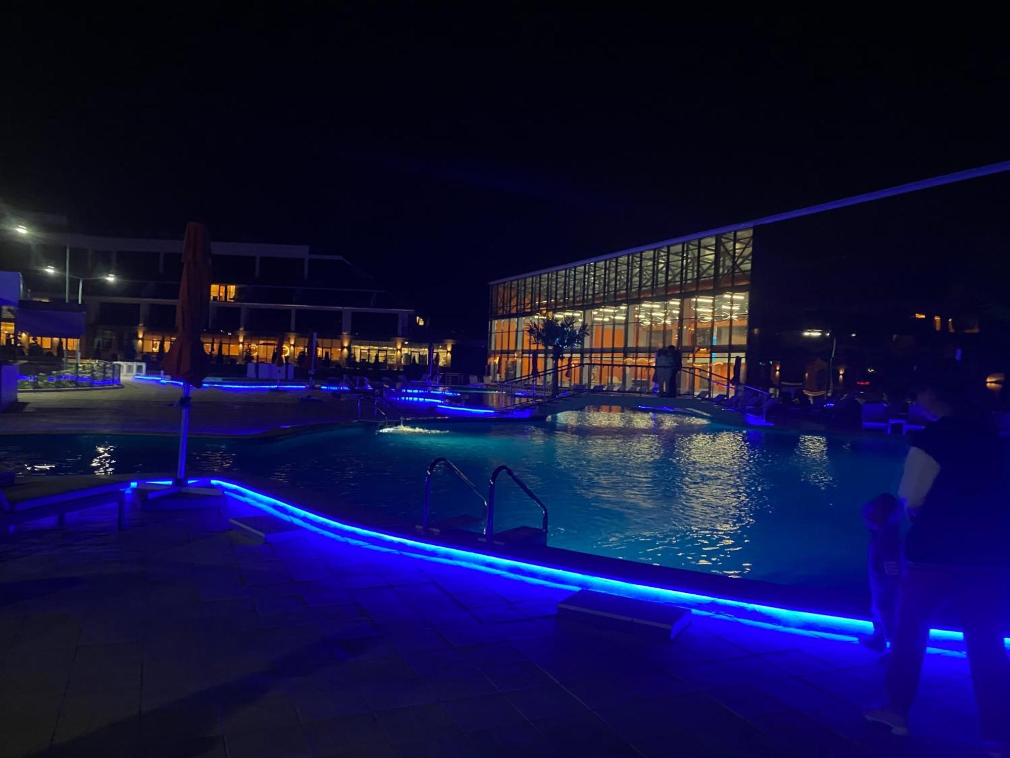 Таунхаус В Baytur Resort Bosteri Eksteriør bilde